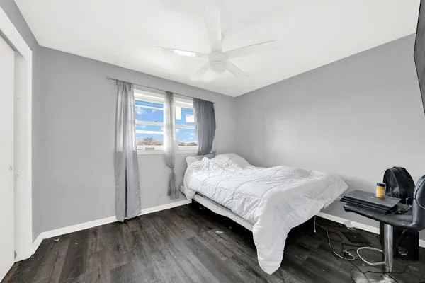 $129,900 | 8020 South Pulaski Road, Unit 3W, Chicago, IL 60652