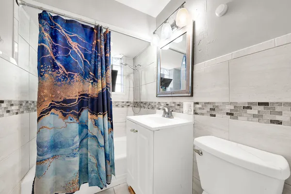 $129,900 | 8020 South Pulaski Road, Unit 3W, Chicago, IL 60652