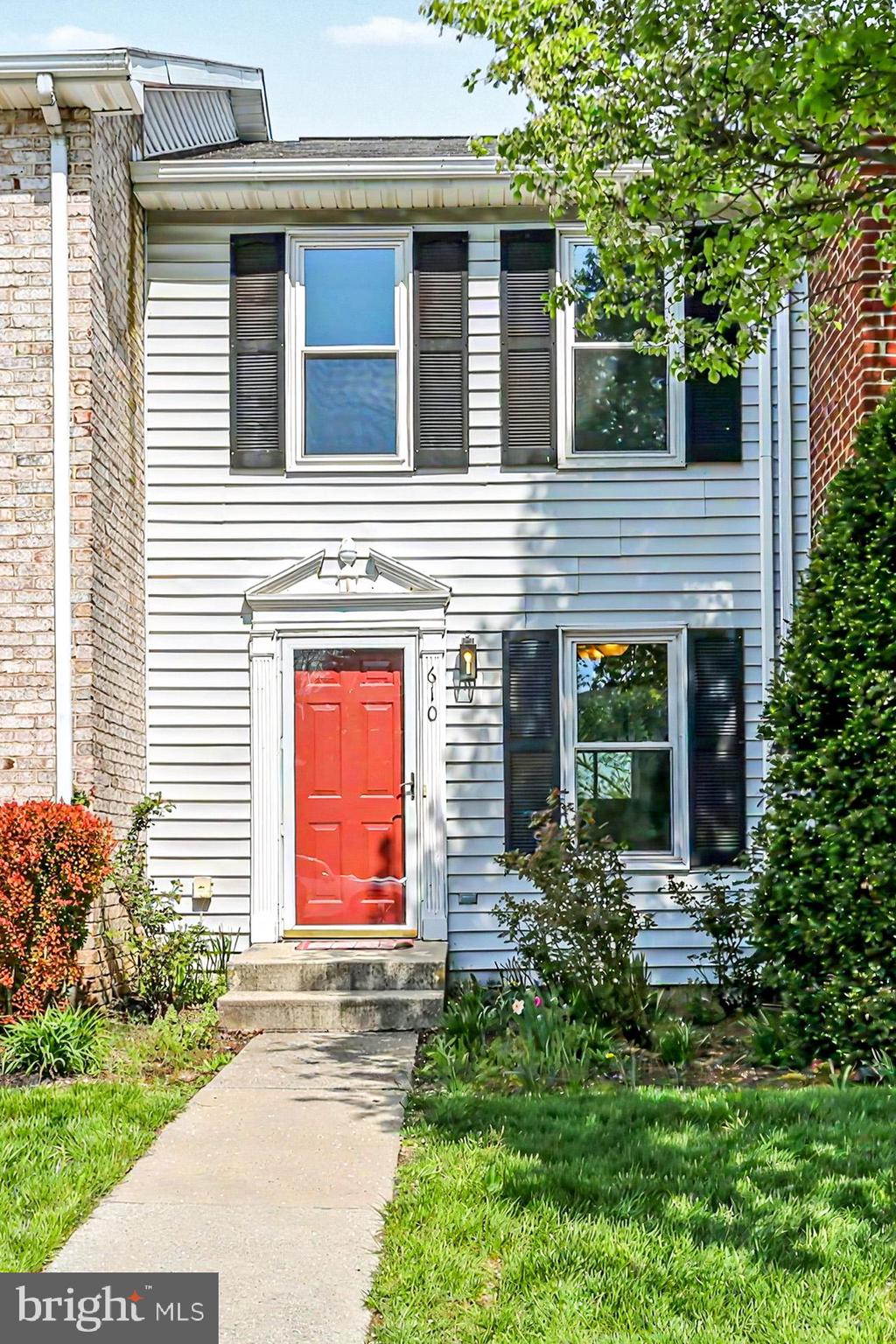 610 Colonial View Road Mechanicsburg, PA 17055 - Photo 2 of 21