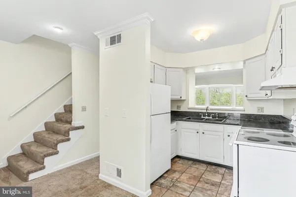 $1,595 | 610 Colonial View Road, Mechanicsburg, PA 17055