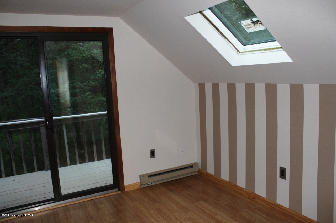 2189 Village Road Effort, PA 18330 - Photo 16 of 23 Bedroom 2