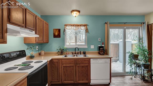 757 Alexander Road, Unit D Colorado Springs, CO 80909 - Photo 10 of 20 Gallery Image 10