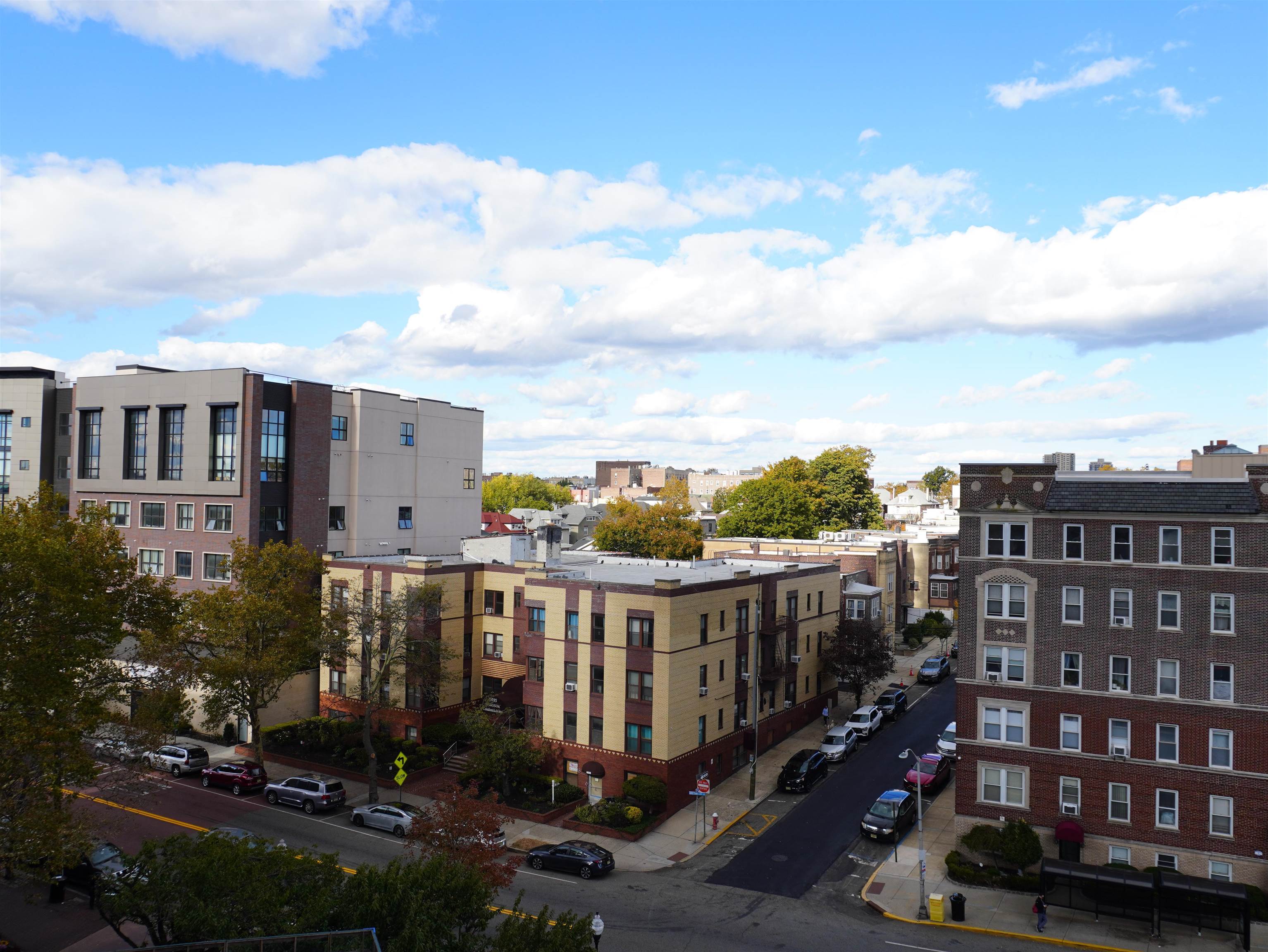 6040 Boulevard East, Unit 6B West New York, NJ 07093 - Photo 22 of 32 a view of a balcony with city view