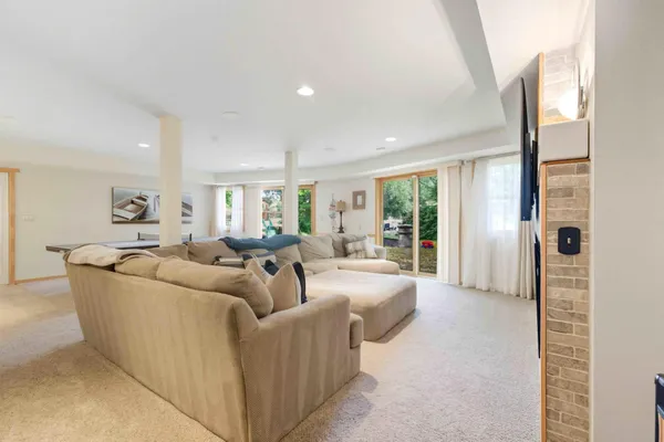 $795,995 | 6454 Flying Jib, Garrison, MN 56450