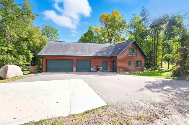$795,995 | 6454 Flying Jib, Garrison, MN 56450