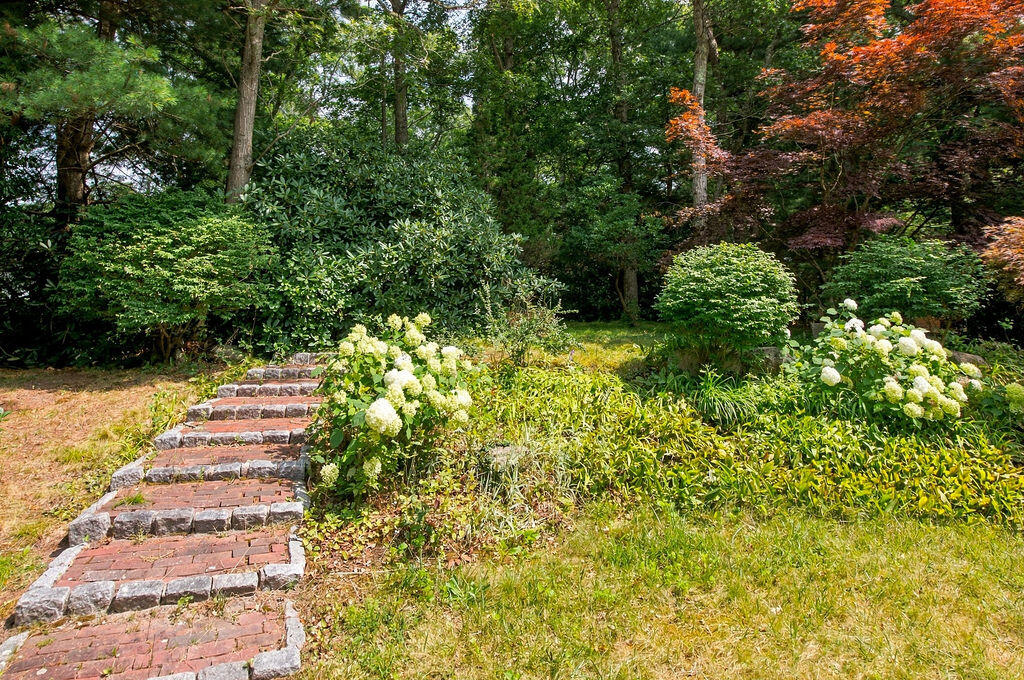 333 Harwich Road Brewster, MA 02631 - Photo 12 of 50 333HarwichRd-16