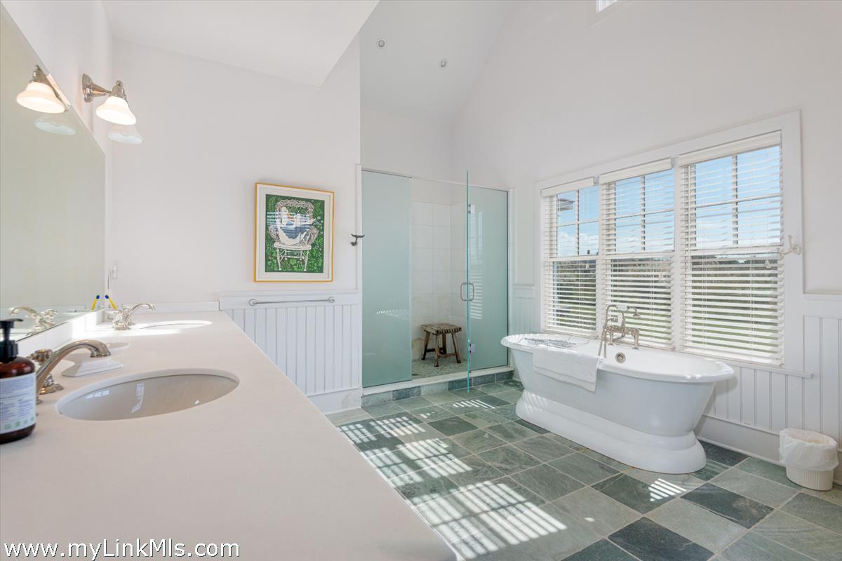 7 North Swift Rock Road Nantucket, MA 02554 - Photo 26 of 30 Gallery Image 26