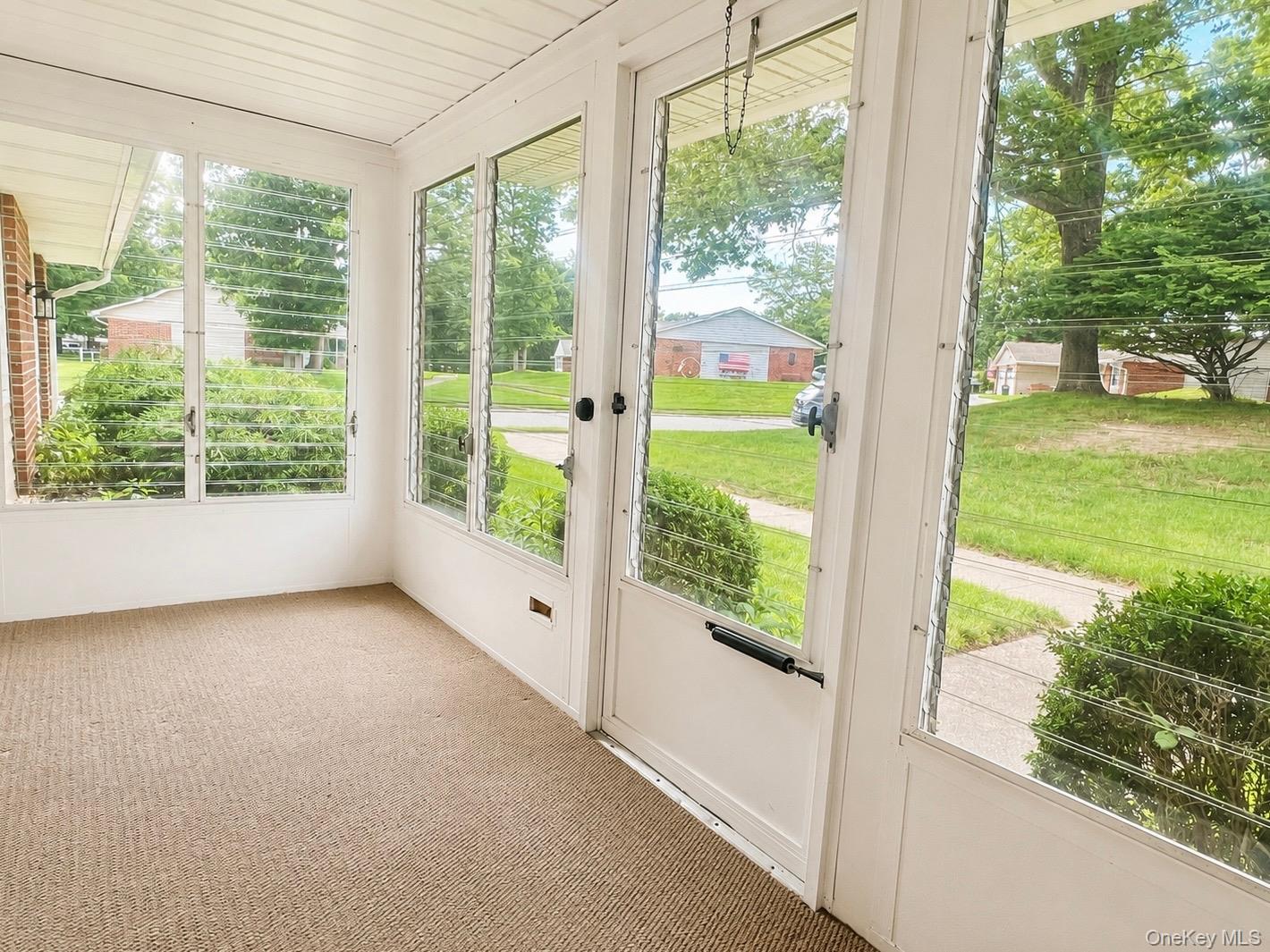 66 Enfield Court, Unit B Ridge, NY 11961 - Photo 4 of 20 Gallery Image 4