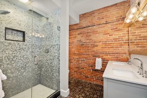 $1,499,000 | 148 Warren Avenue, Unit 1, Boston, MA 02116