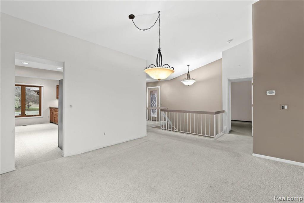 920 Green View Court Rochester Hills, MI 48307 - Photo 14 of 33