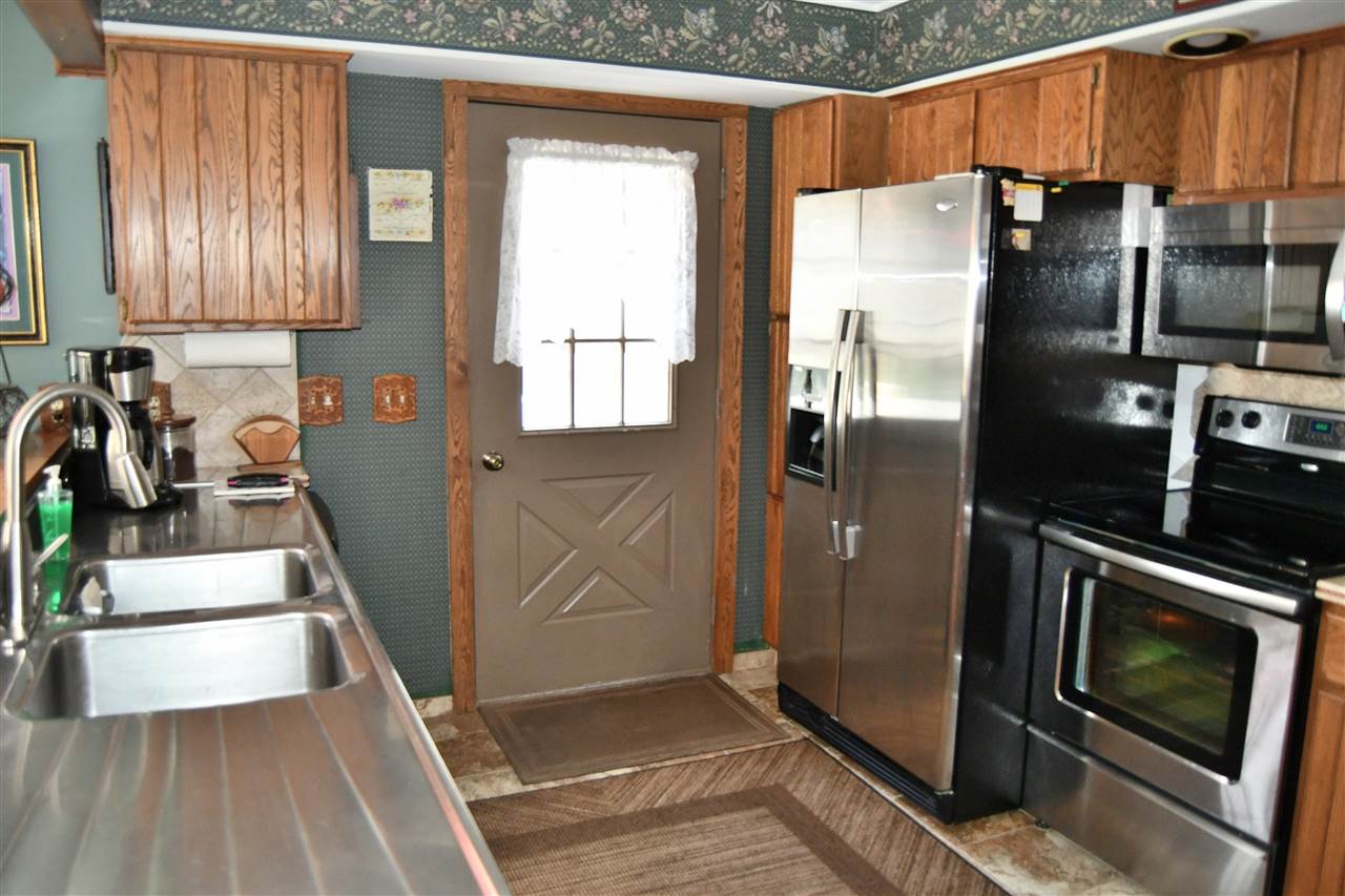 9619 West Pleasant Road St. Helen, MI 48656 - Photo 5 of 34 1888719-4.JPG