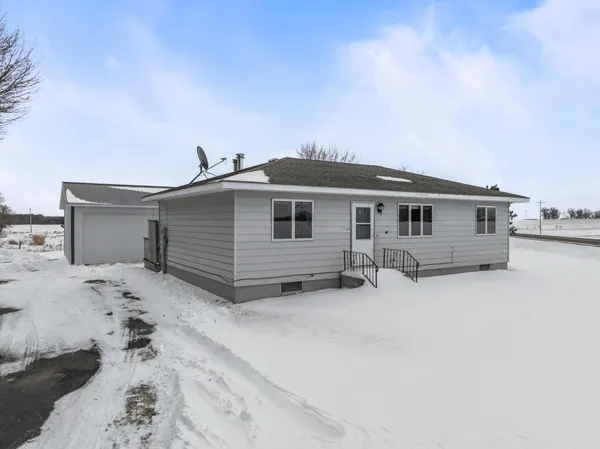 $375,000 | 7320 90th Street Southeast, Stewartville, MN 55976