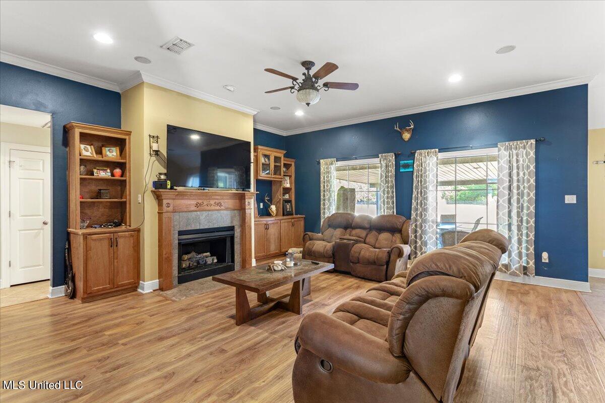 62 Duncan Hatten Road Wiggins, MS 39577 - Photo 5 of 34 05-Living Room