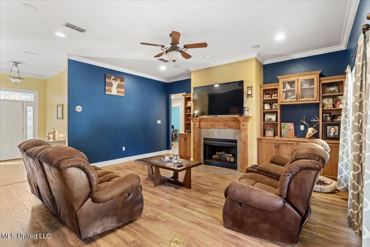 62 Duncan Hatten Road Wiggins, MS 39577 - Photo 6 of 34 06-Living Room