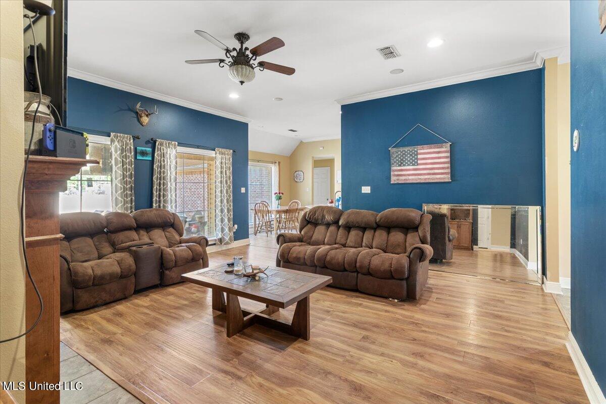 62 Duncan Hatten Road Wiggins, MS 39577 - Photo 7 of 34 07-Living Room