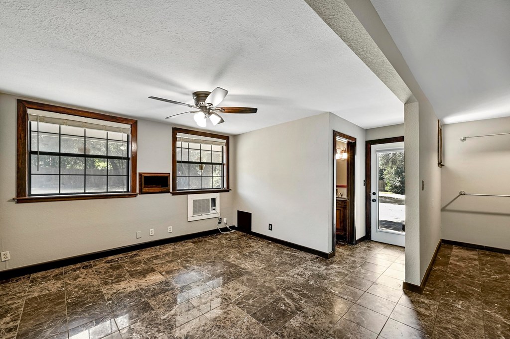 1005 4th Street Blanco, TX 78606 - Photo 21 of 49