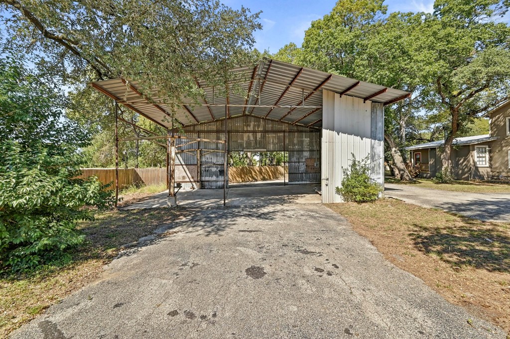 1005 4th Street Blanco, TX 78606 - Photo 34 of 49