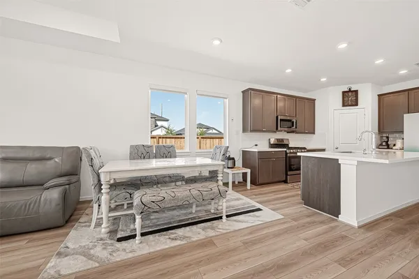 $2,850 | 9747 Pettus Crk Drive, Cypress, TX 77433