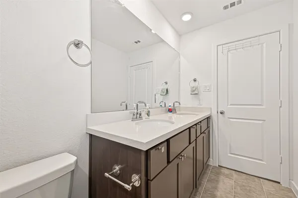 $2,850 | 9747 Pettus Crk Drive, Cypress, TX 77433