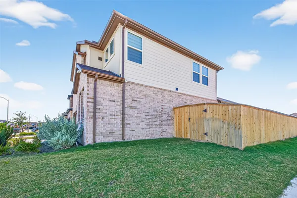 $2,850 | 9747 Pettus Crk Drive, Cypress, TX 77433
