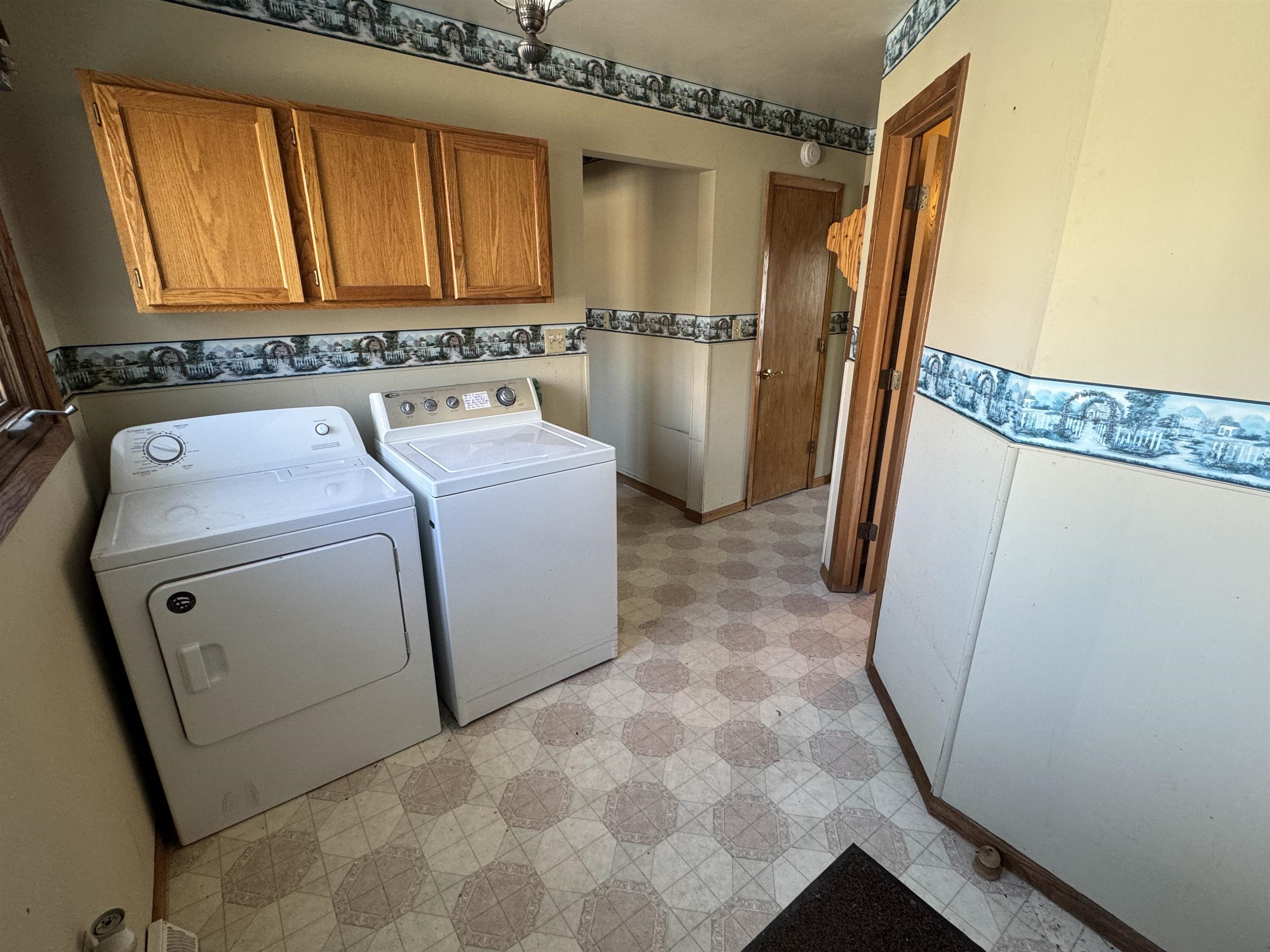 W10035 Highway 82 Elroy, WI 53929 - Photo 13 of 49