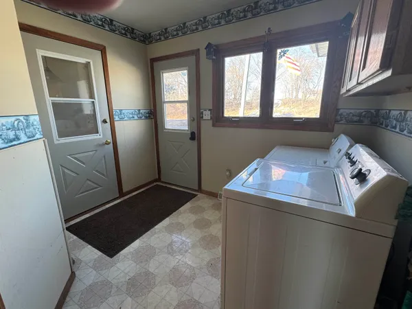 $249,900 | W10035 Highway 82, Elroy, WI 53929