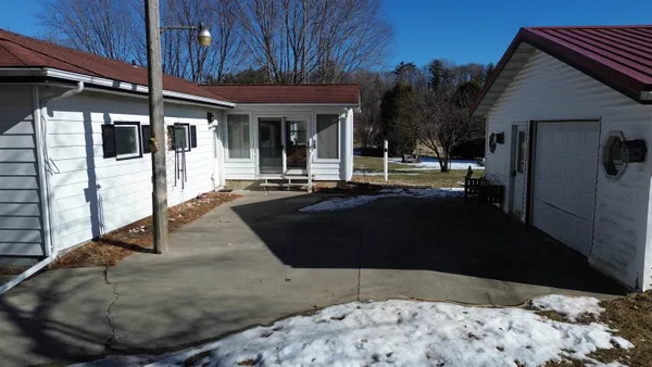 $249,900 | W10035 Highway 82, Elroy, WI 53929