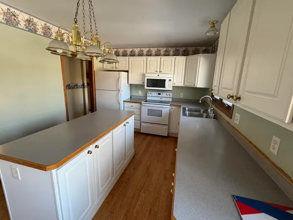 $249,900 | W10035 Highway 82, Elroy, WI 53929