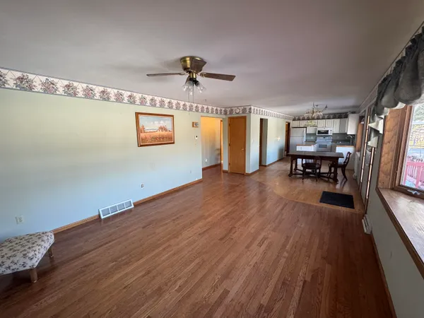 $249,900 | W10035 Highway 82, Elroy, WI 53929