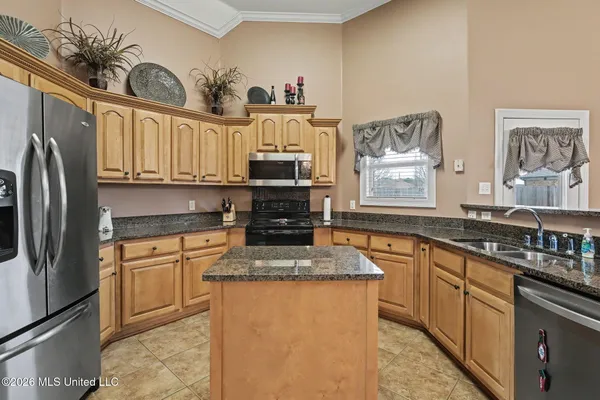$365,000 | 2874 Oxford Circle, Southaven, MS 38672