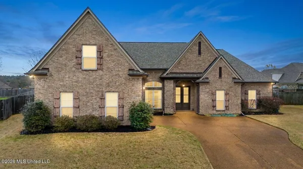 $365,000 | 2874 Oxford Circle, Southaven, MS 38672