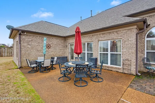 $365,000 | 2874 Oxford Circle, Southaven, MS 38672