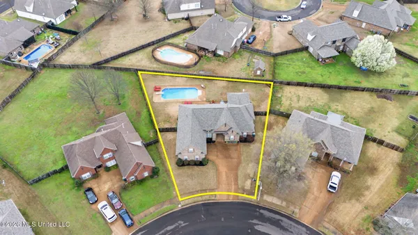 $365,000 | 2874 Oxford Circle, Southaven, MS 38672