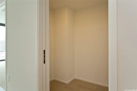 $960,000 | 333 Ward Avenue, Unit 1607, Honolulu, HI 96814