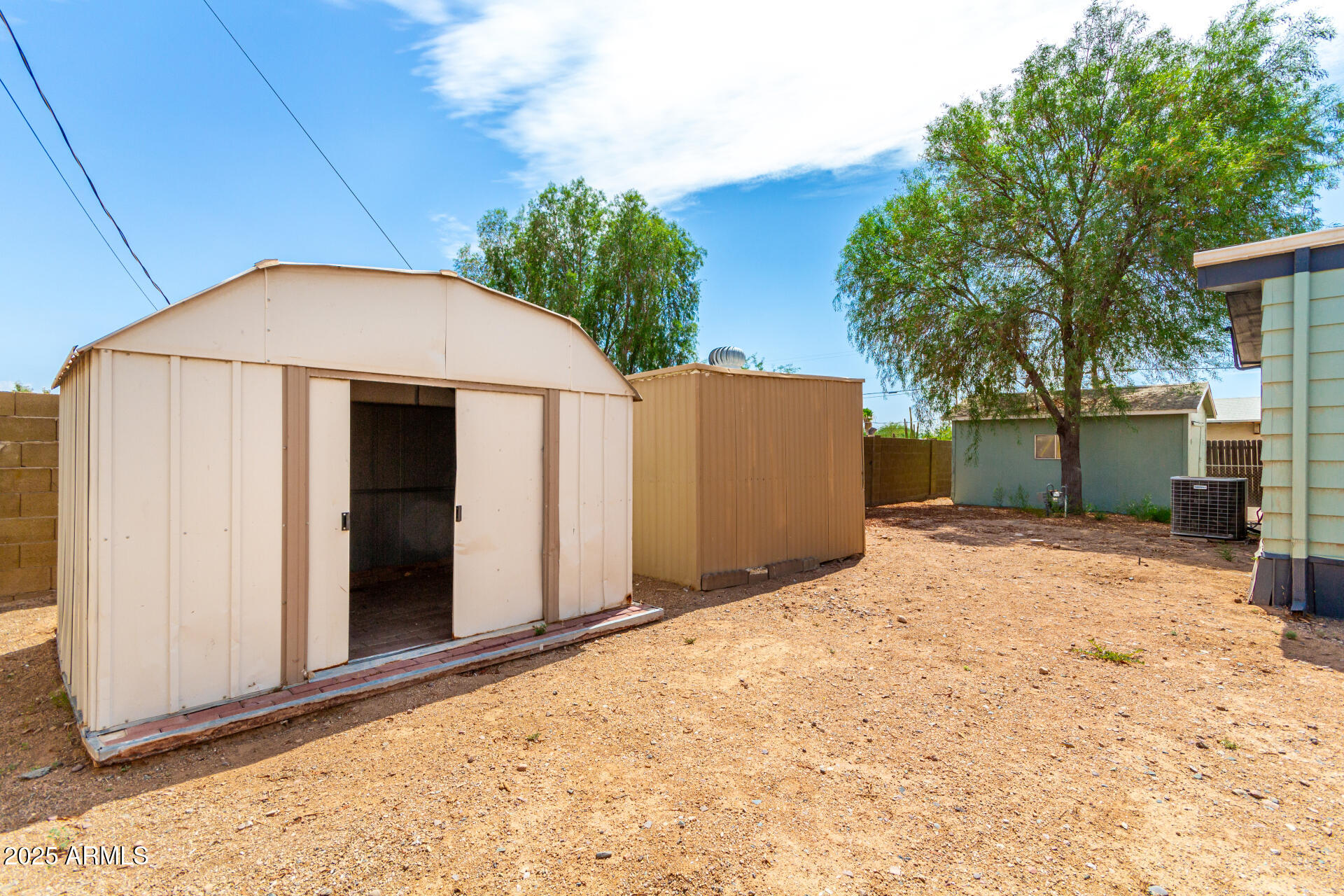 2945 West 9th Place Apache Junction, AZ 85120 - Photo 22 of 23 a backyard of a house