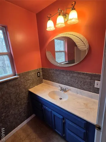 $164,900 | 1 Silverwoods Lane, Fenton, MO 63026