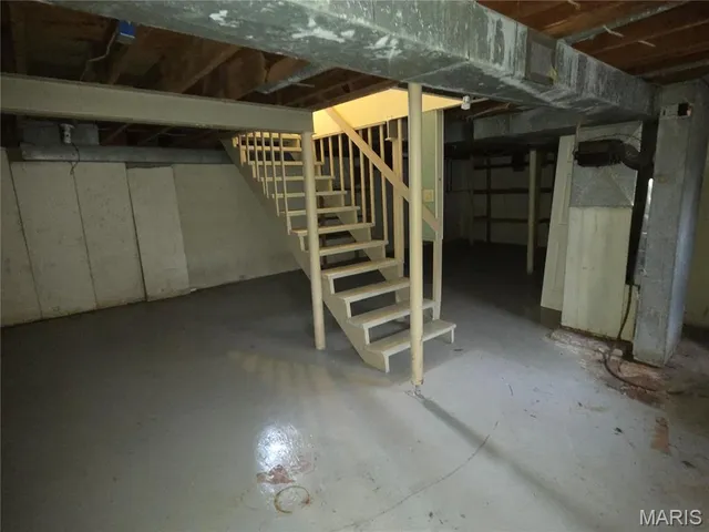 $164,900 | 1 Silverwoods Lane, Fenton, MO 63026