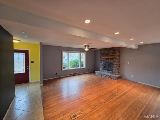 $164,900 | 1 Silverwoods Lane, Fenton, MO 63026