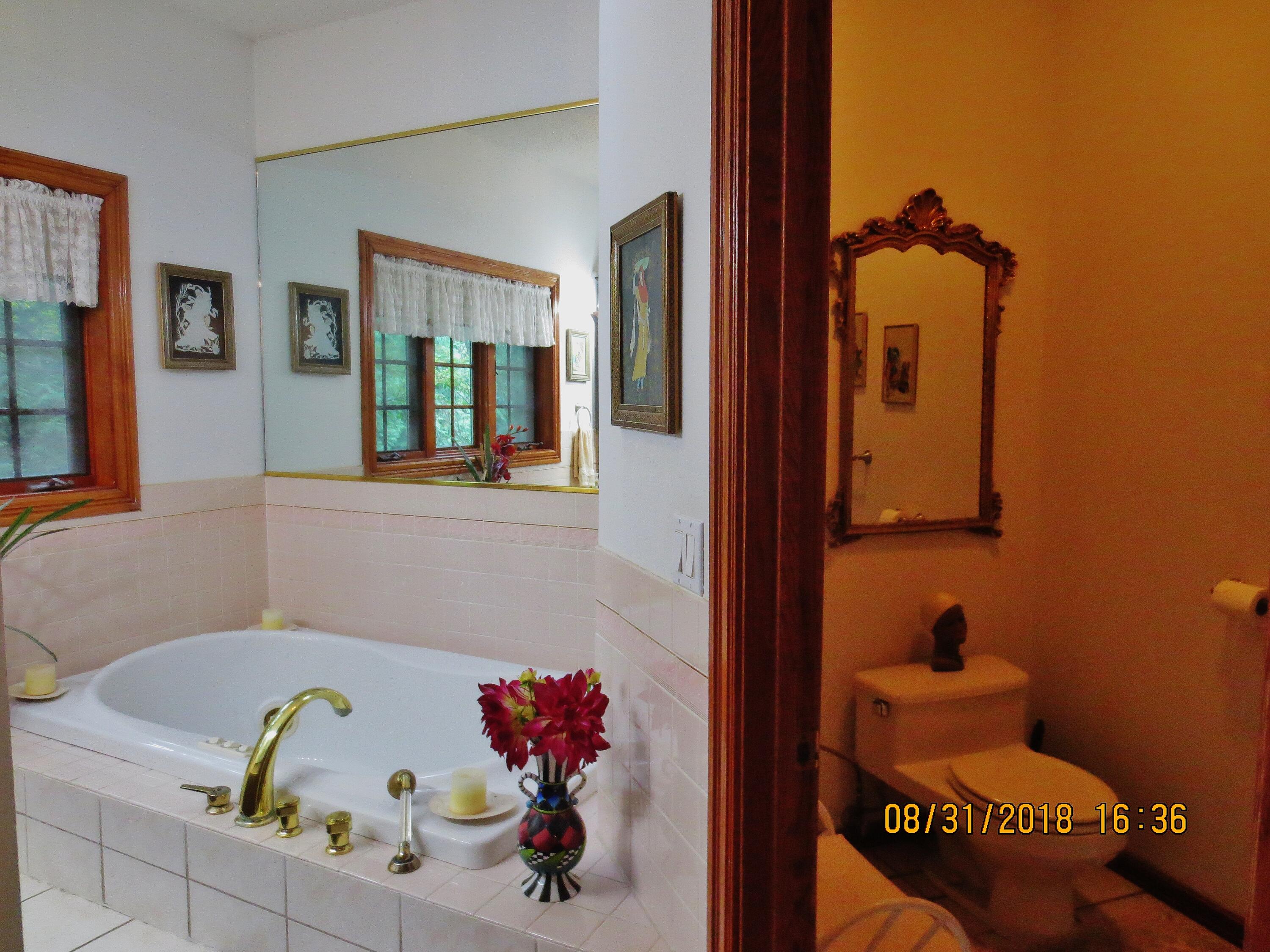 643 North 50 West Valparaiso, IN 46385 - Photo 43 of 62 3000x2250