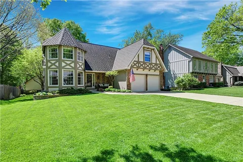 $450,000 | 16629 West 146th Terrace, Olathe, KS 66062