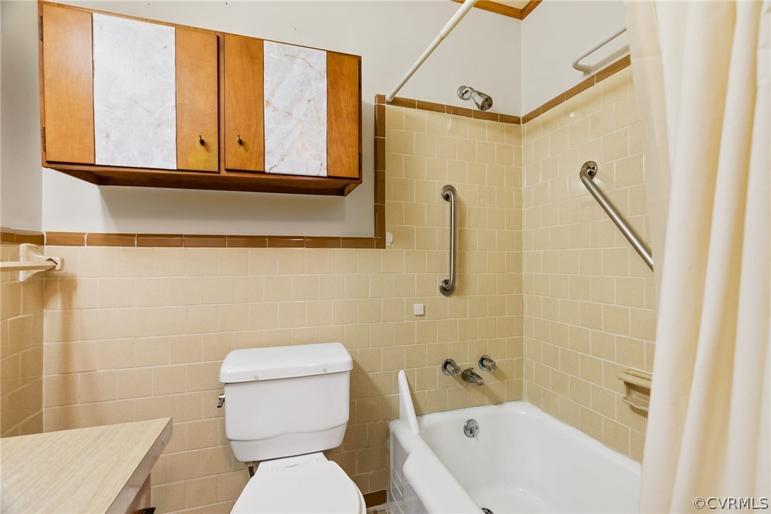 4421 Treely Road Chester, VA 23831 - Photo 23 of 35 Hall Full Bath