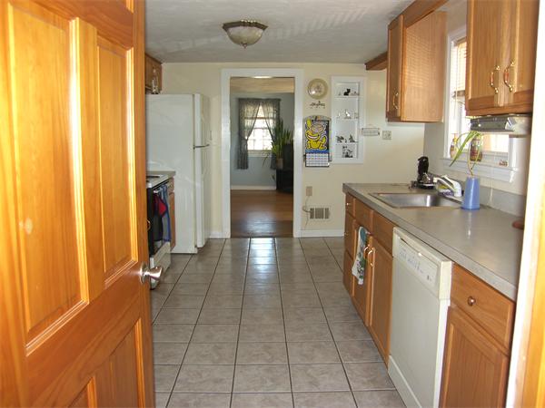 1298 Mammoth Road Dracut, MA 01826 - Photo 5 of 10 Gallery Image 5