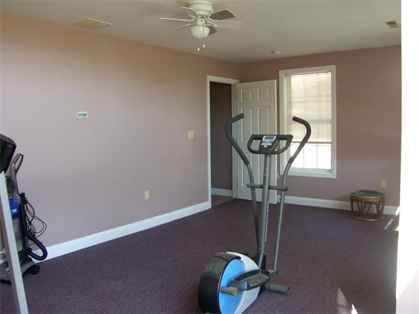 1298 Mammoth Road Dracut, MA 01826 - Photo 9 of 10 Gallery Image 9