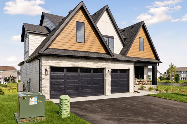 $1,099,000 | 11068 Kingsview Lane North, Dayton, MN 55369