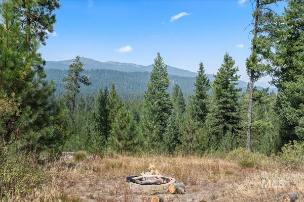 $325,000 | 100 Coit Drive, Cascade, ID 83611