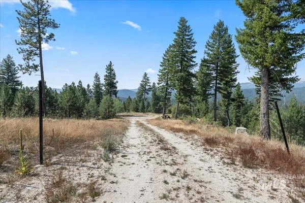 $325,000 | 100 Coit Drive, Cascade, ID 83611