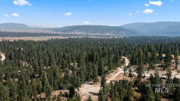 $325,000 | 100 Coit Drive, Cascade, ID 83611