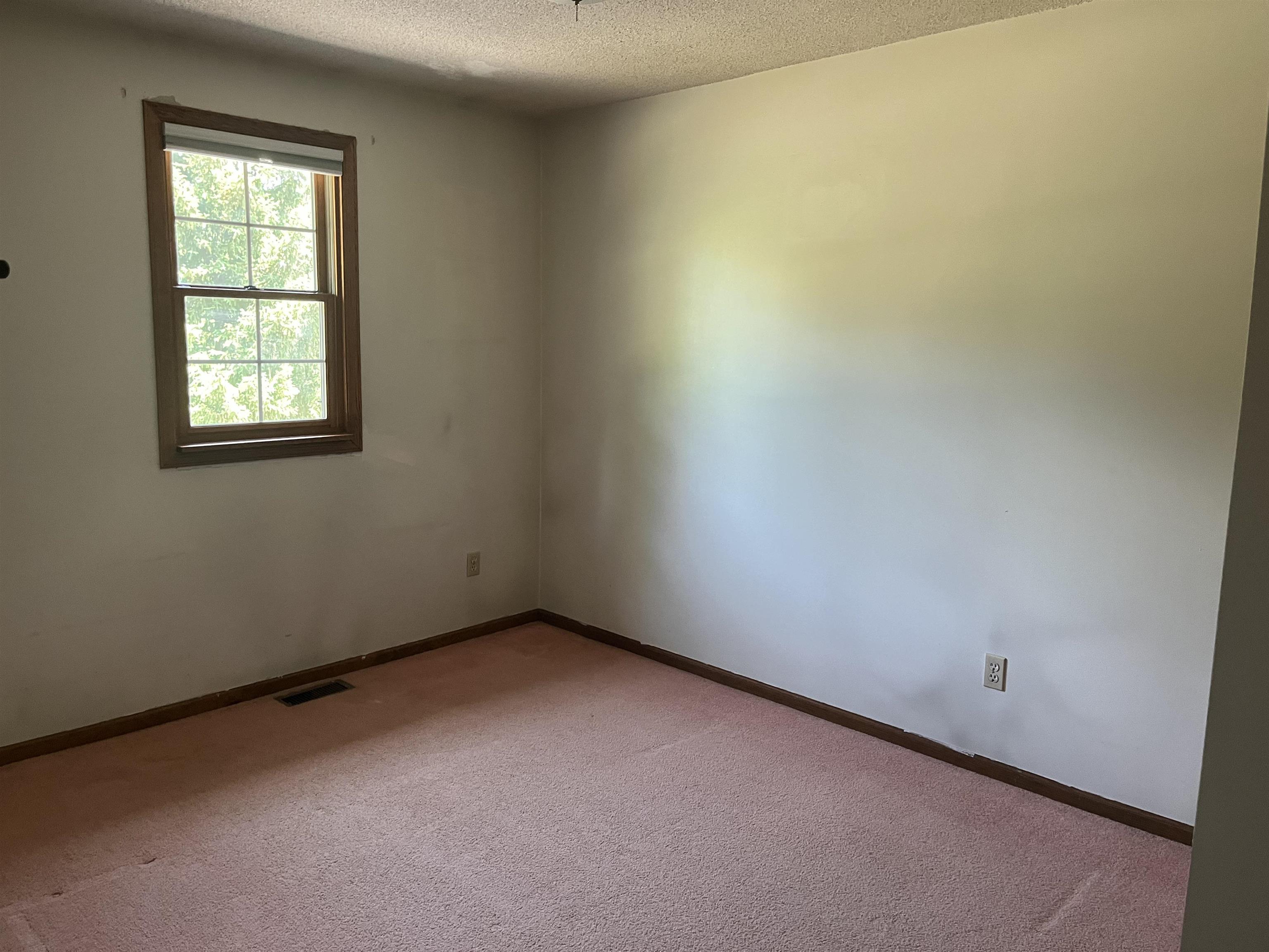 7103 West Wilson Road Montrose, MI 48457 - Photo 17 of 35 50113293-16.JPG