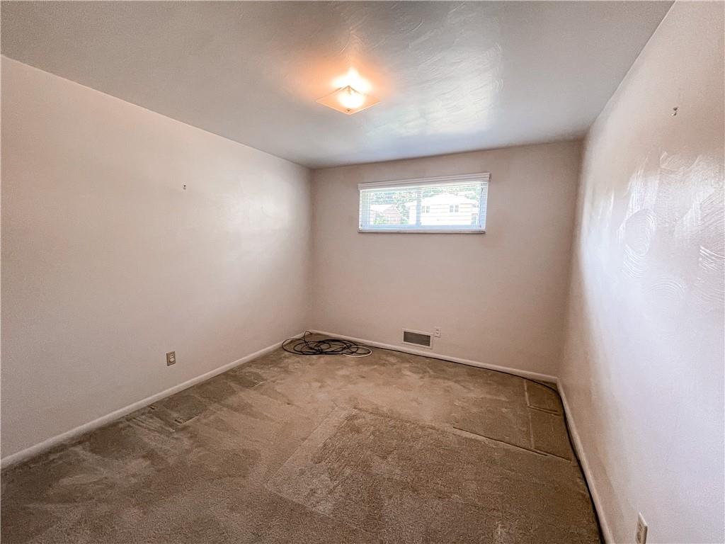 11440 McKee Road Irwin, PA 15642 - Photo 15 of 25 Gallery Image 15