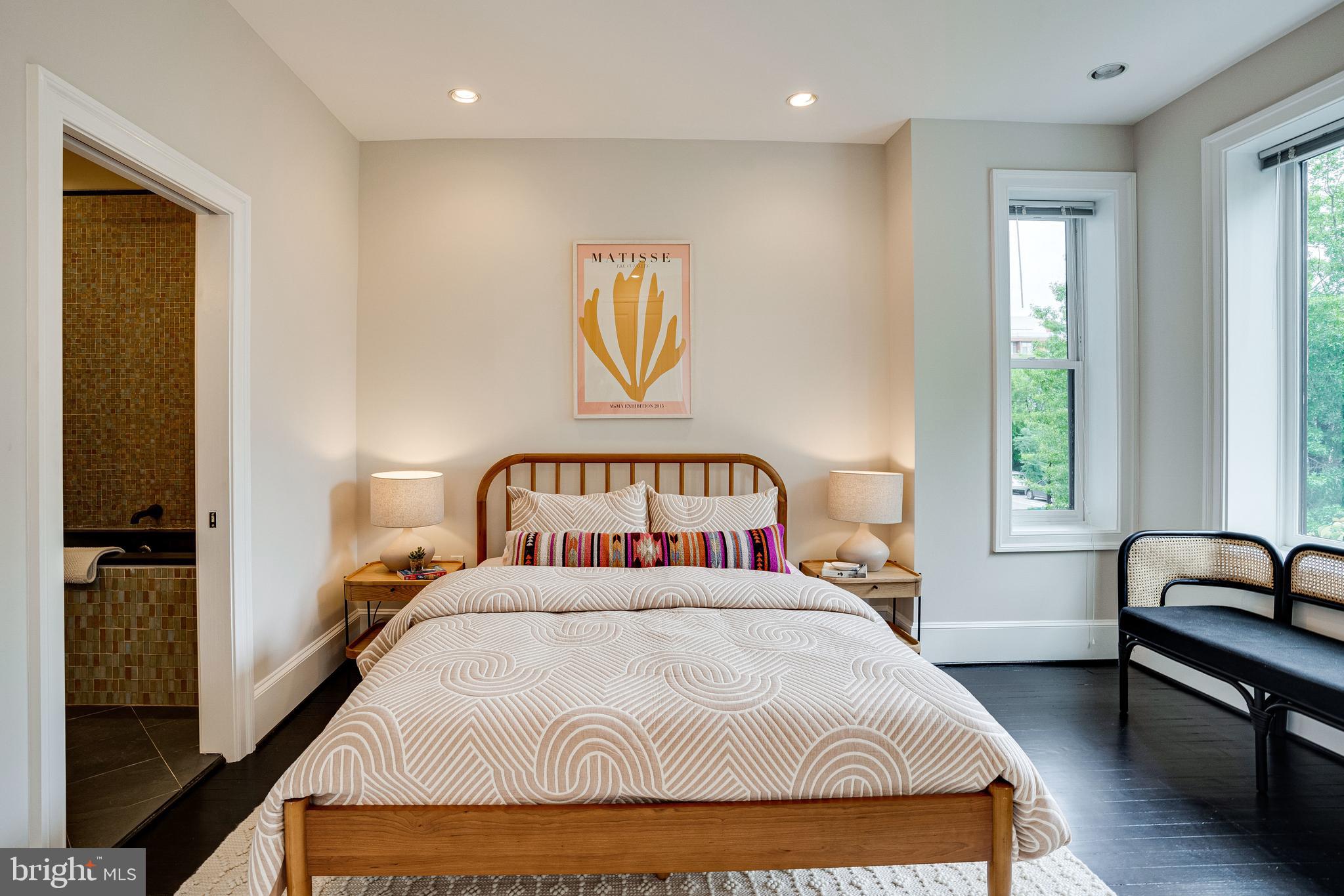 405 K Street Northeast Washington, DC 20002 - Photo 22 of 58 Spacious primary ensuite BR w/bay